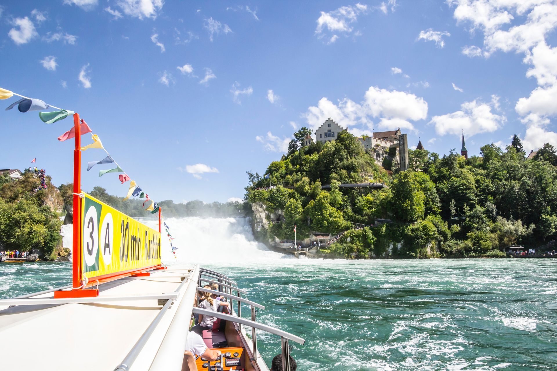 Touristenboot am Rheinfall - Neuhausen - Schweiz