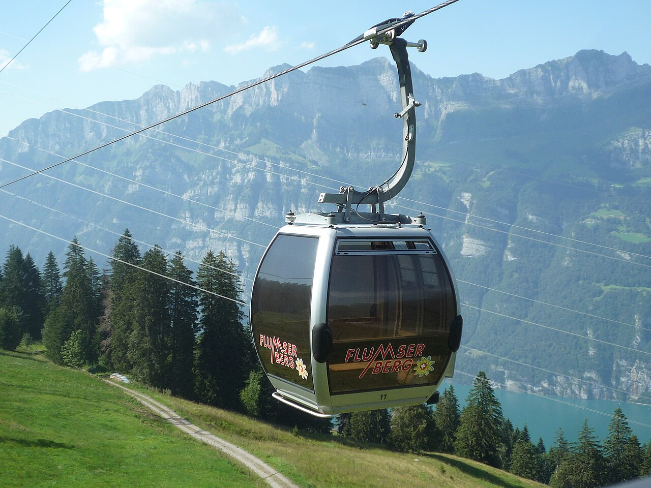 Luftseilbahn_Unterterzen–Flumserberg_Abschnitt_Oberzerzen-Tannenbodenalp_02