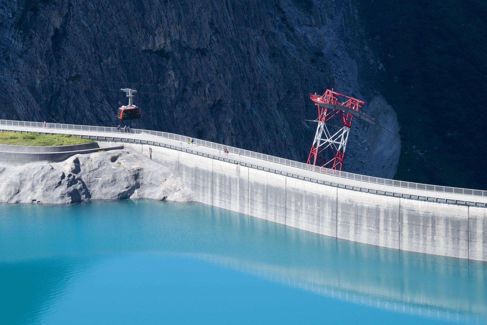 Seilbahn an Staumauer, Lünersee, Österreich