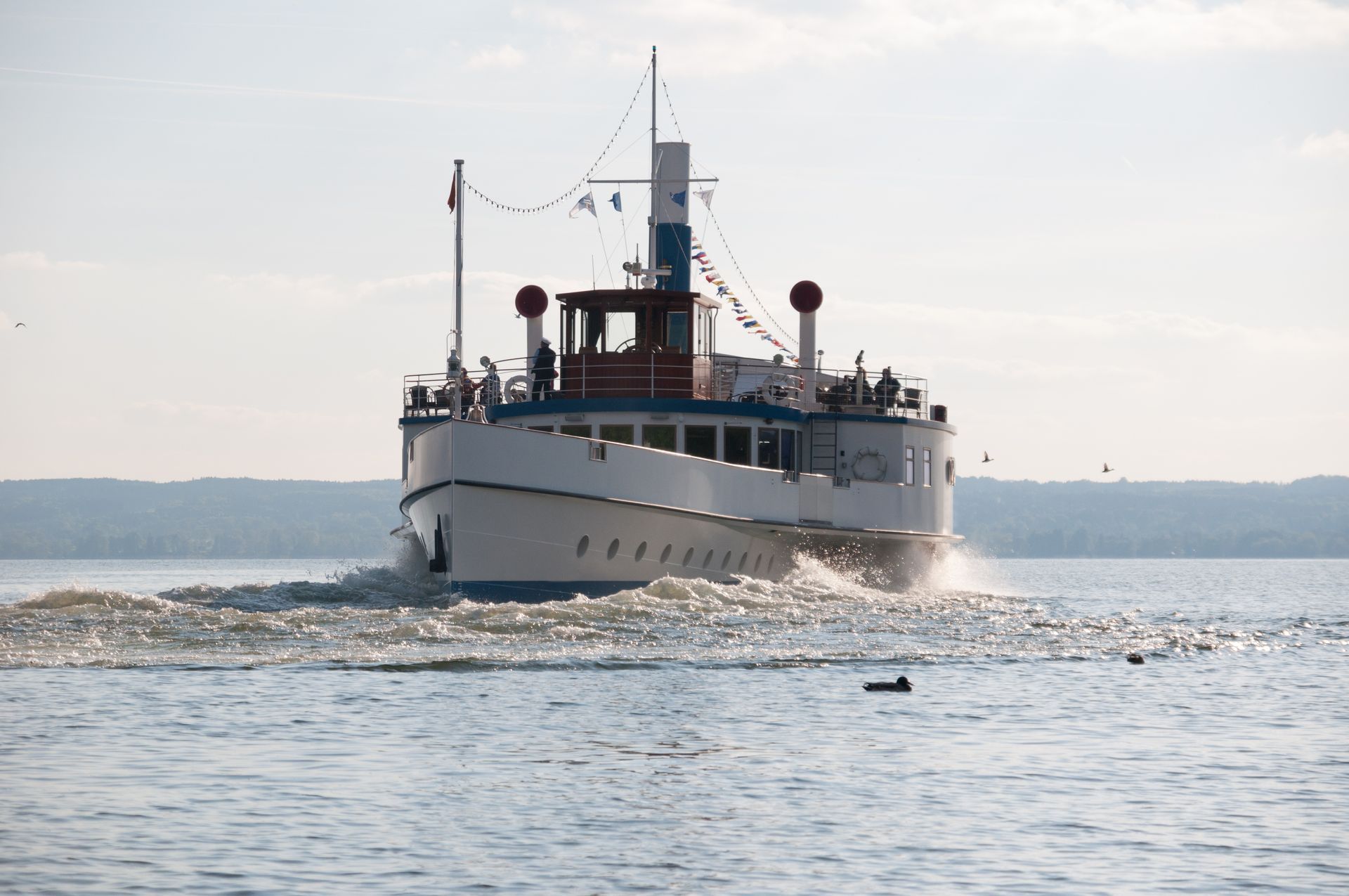 Auflugsdampfer auf dem Ammersee, Bayern, Deutschland